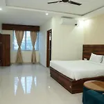Hotel Zeke Avenue
