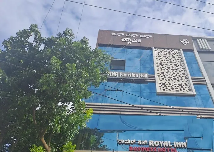 Hotel Zeke Avenue